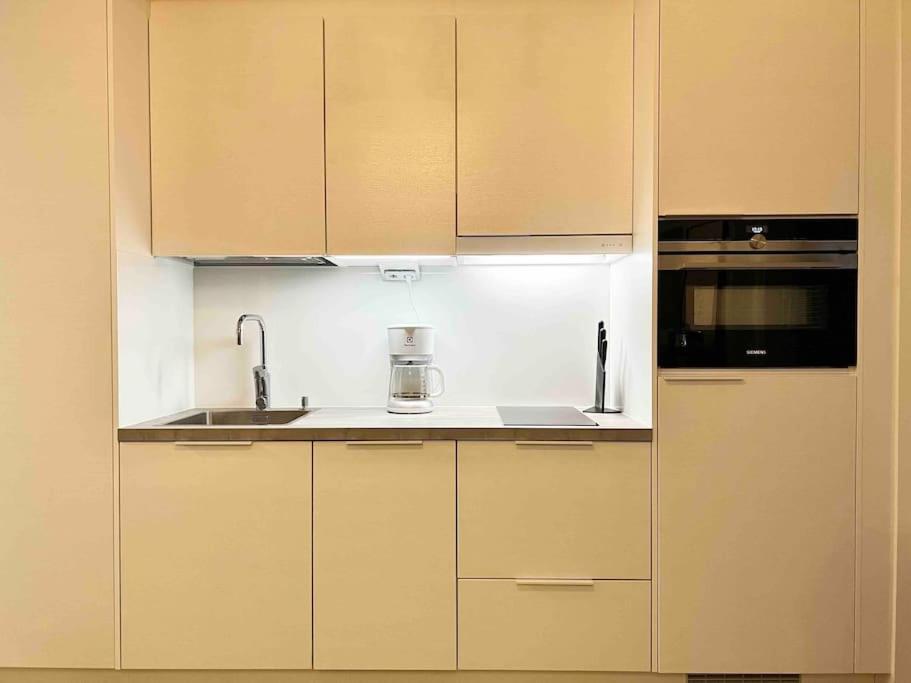 Brand New Modern Condo Built-In Mall Of Tripla Helsínquia Exterior foto